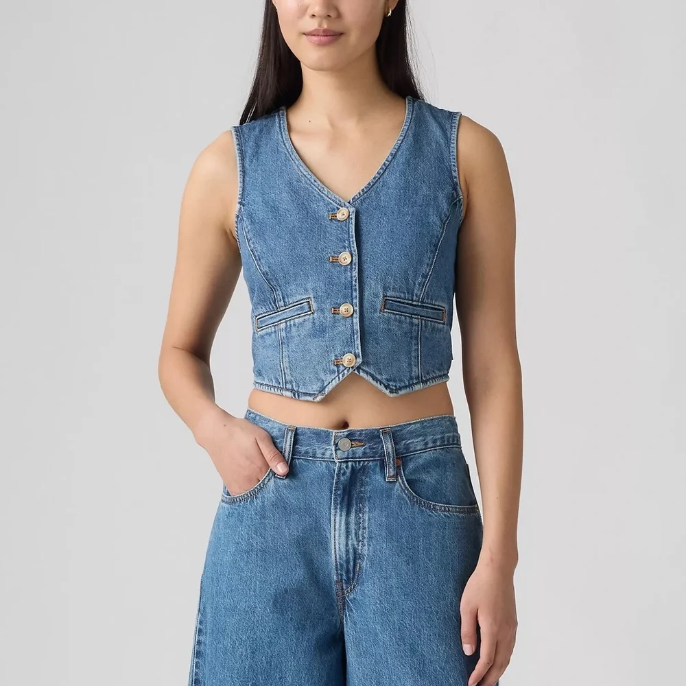 LEVIS 
AMORE DENIM VEST - Picture 5 of 7